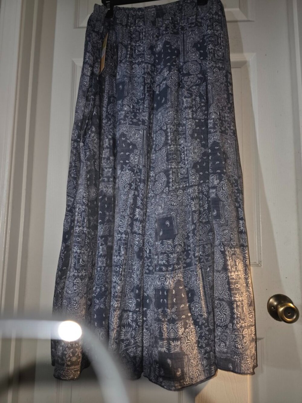 NWT Hope & Harlow Navy Paisley Maxi Skirt — L